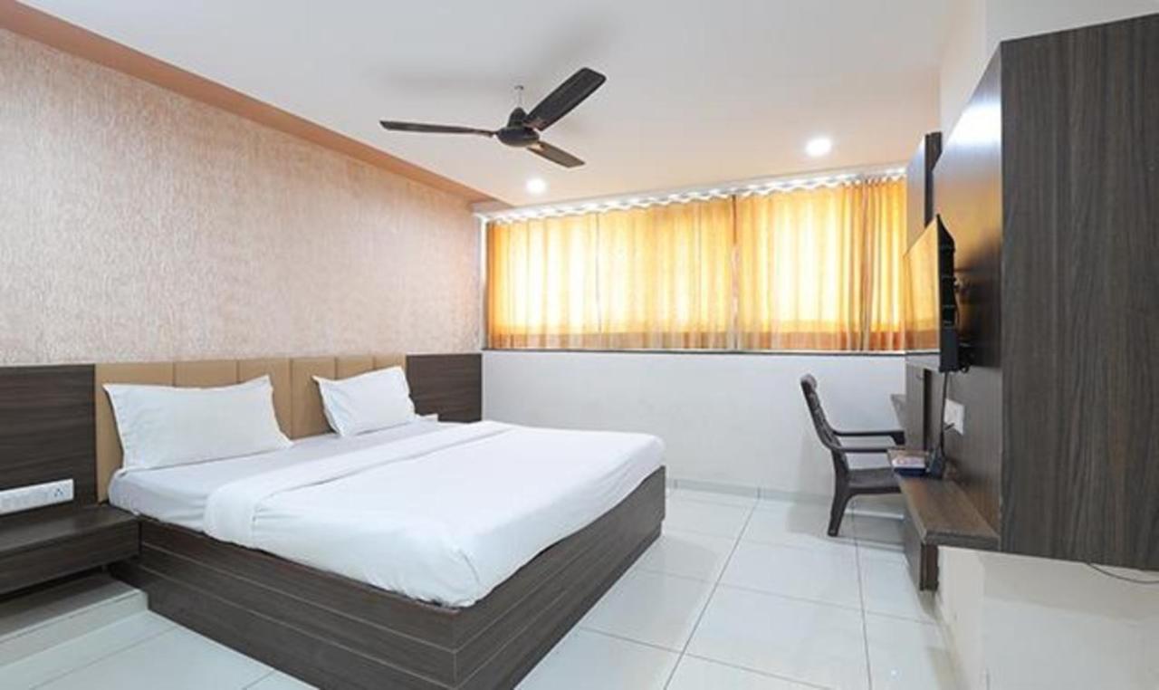 Fabhotel The Heaven Ahmedabad Esterno foto