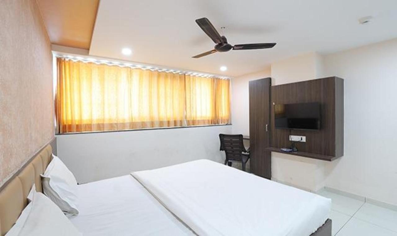 Fabhotel The Heaven Ahmedabad Esterno foto