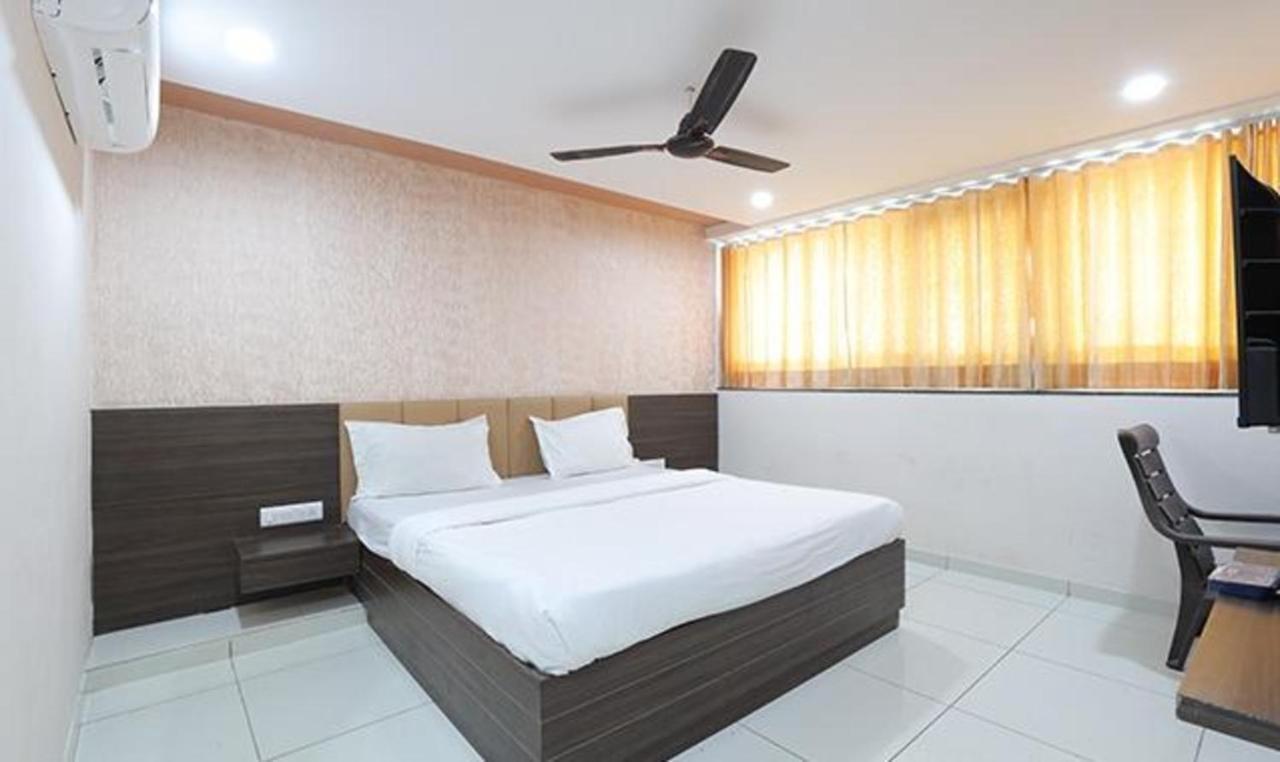 Fabhotel The Heaven Ahmedabad Esterno foto