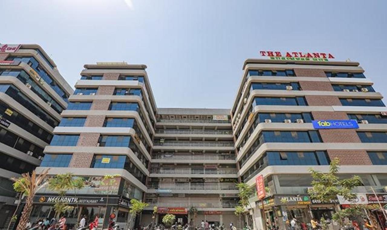 Fabhotel The Heaven Ahmedabad Esterno foto